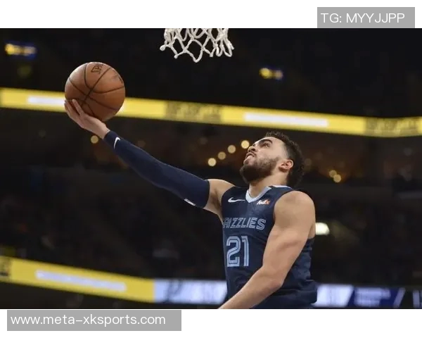 小卡特称赞泰厄斯琼斯为理想控卫强调其卓越沟通能力和团队价值